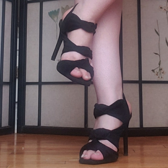 Black Suede 'Vinnie' Knotted Slingback Sandal by Charles David SIZE 8 - Picture 4 of 14